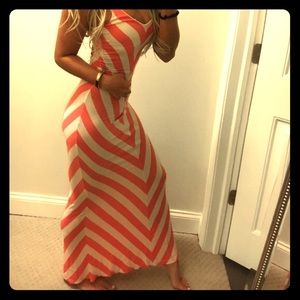 Bebe xs chevron maxi dress
